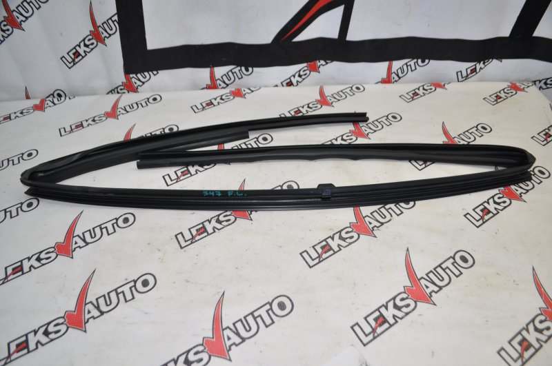 Уплотнитель стекла двери левый VehiCross 1998 UGS25DW 6VD1
