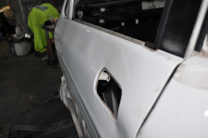 Дверь левая VehiCross 1998 UGS25DW 6VD1