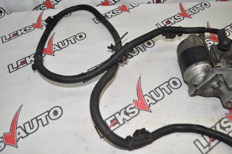 Стартер Isuzu VehiCross UGS25DW 6VD1