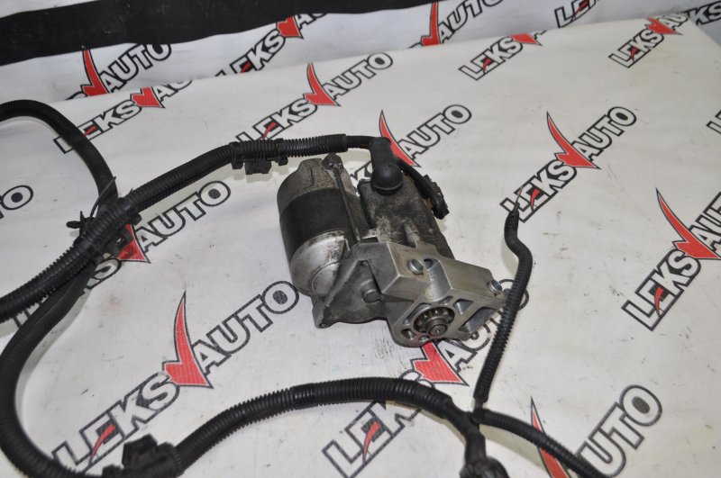 Стартер VehiCross 1998 UGS25DW 6VD1