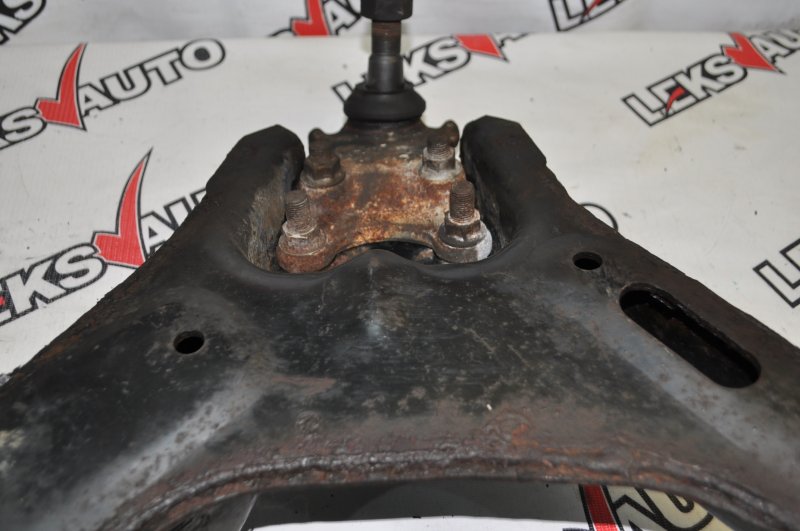 Рычаги передние (парой) VehiCross 1998 UGS25DW 6VD1