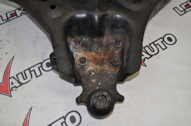 Рычаги передние (парой) VehiCross 1998 UGS25DW 6VD1