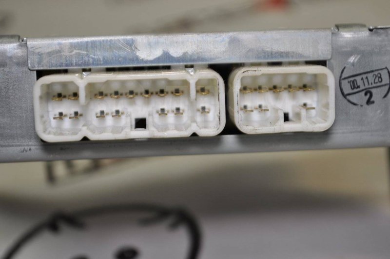 Блок управления рулевой колонкой Celsior 2000 UCF30 3UZFE