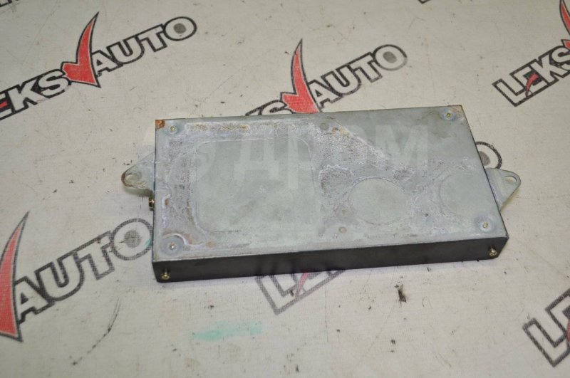 Блок электроники Toyota Celsior UCF30 3UZFE
