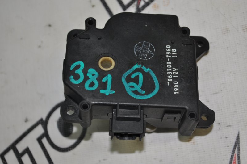 Сервопривод печки Toyota Celsior 2000 UCF30 3UZFE 063700-7960 контрактная