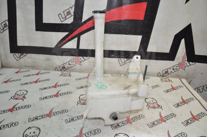 Запчасть бачок стеклоомывателя Toyota Celsior UCF31 58920-50120-C0 контрактная Бачок стеклоомывателя Toyota Celsior UCF31 58920-50120-C0 контрактная