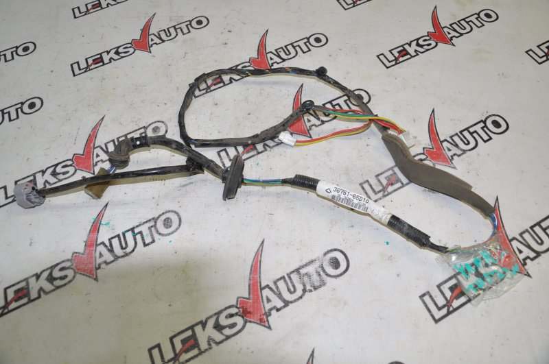Коса двери задняя левая Suzuki Escudo TD52W 36751-65D10 Б/У