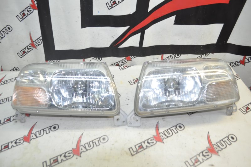 Фары (парой) Suzuki Escudo TD52W Б/У