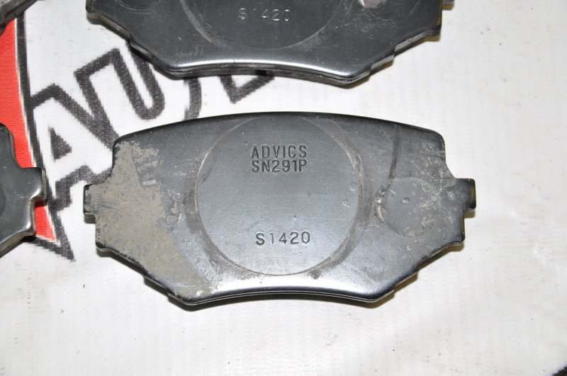 Колодки тормозные передние ADVICS (комплект) Escudo TD52W