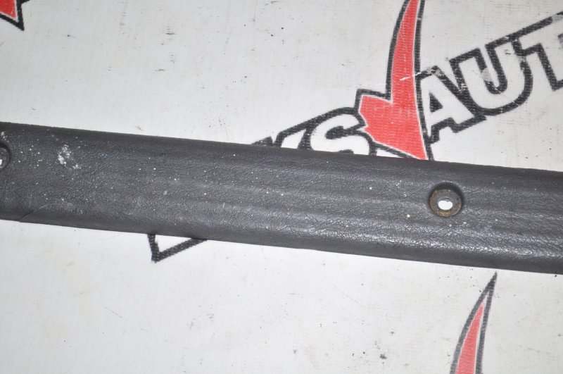 Порожек багажника Delica 1995 PD8W 4M40T