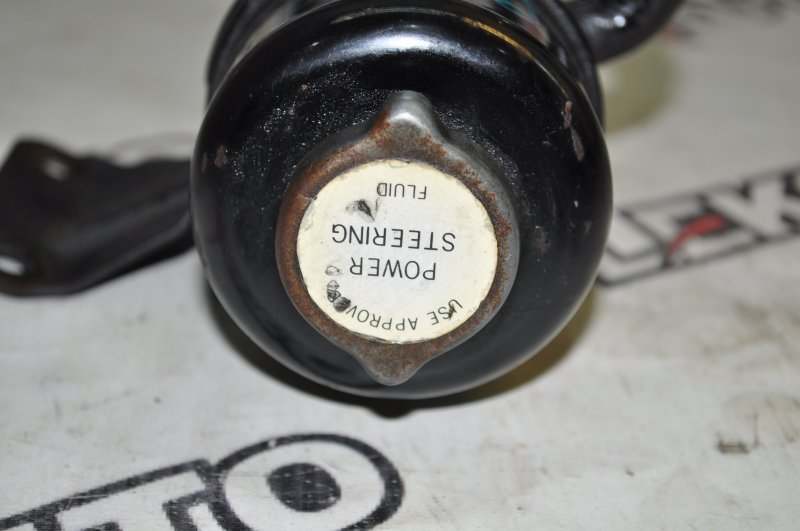 Бачок гидроусилителя Delica 1995 PD8W 4M40T