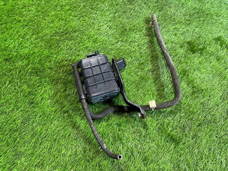 Фильтр паров топлива Mitsubishi Colt 2008 Z27AG 4G15T 1780A024 контрактная