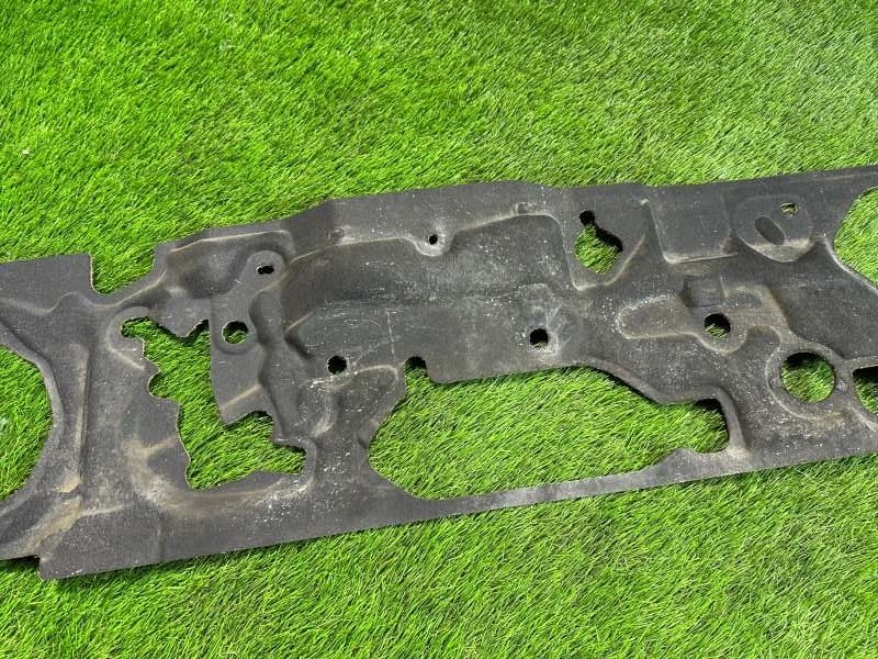 Изолятор моторного отсека Mitsubishi Colt Z27AG 4G15T