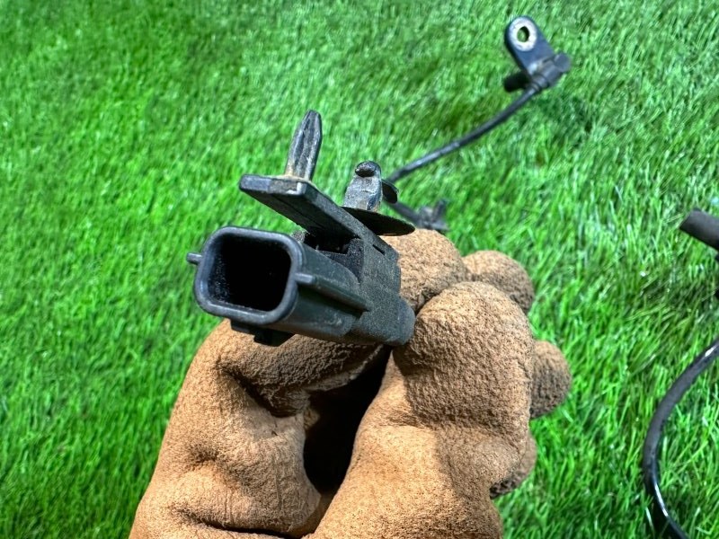 Датчики ABS передние (парой) Note 2012 E12 HR16DE