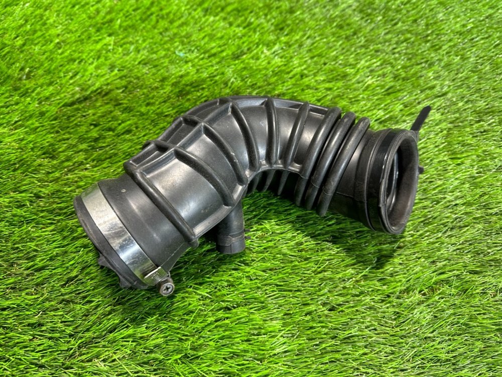 Патрубок воздушный BMW Mini Cooper S 2003 RE16 W11B16A 13 71 7 552 223 контрактная