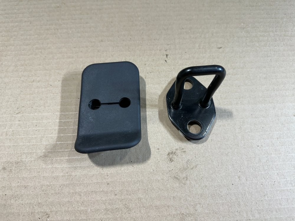 Петля замка багажника BMW Mini Cooper S 2003 RE16 W11B16A 51 24 7 154 735 контрактная