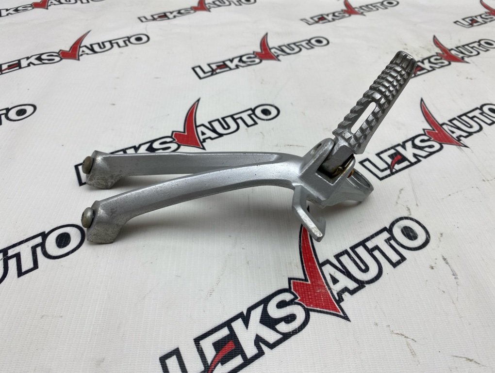 Подножка пассажира правая GSX-R 600 2008 N735
