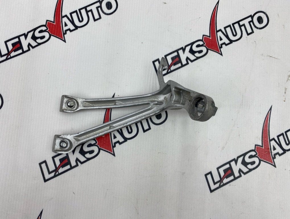 Подножка пассажира правая GSX-R 600 2008 N735