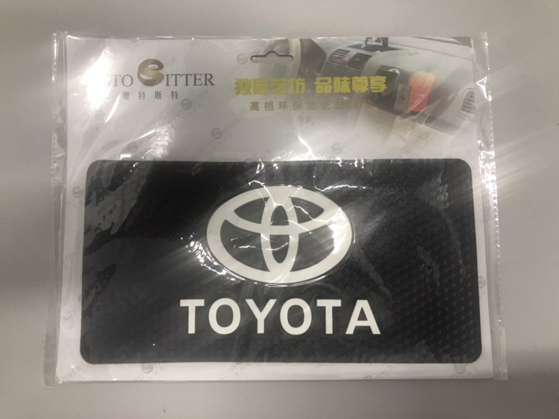 Коврик на панель Toyota Коврик на панель Toyota