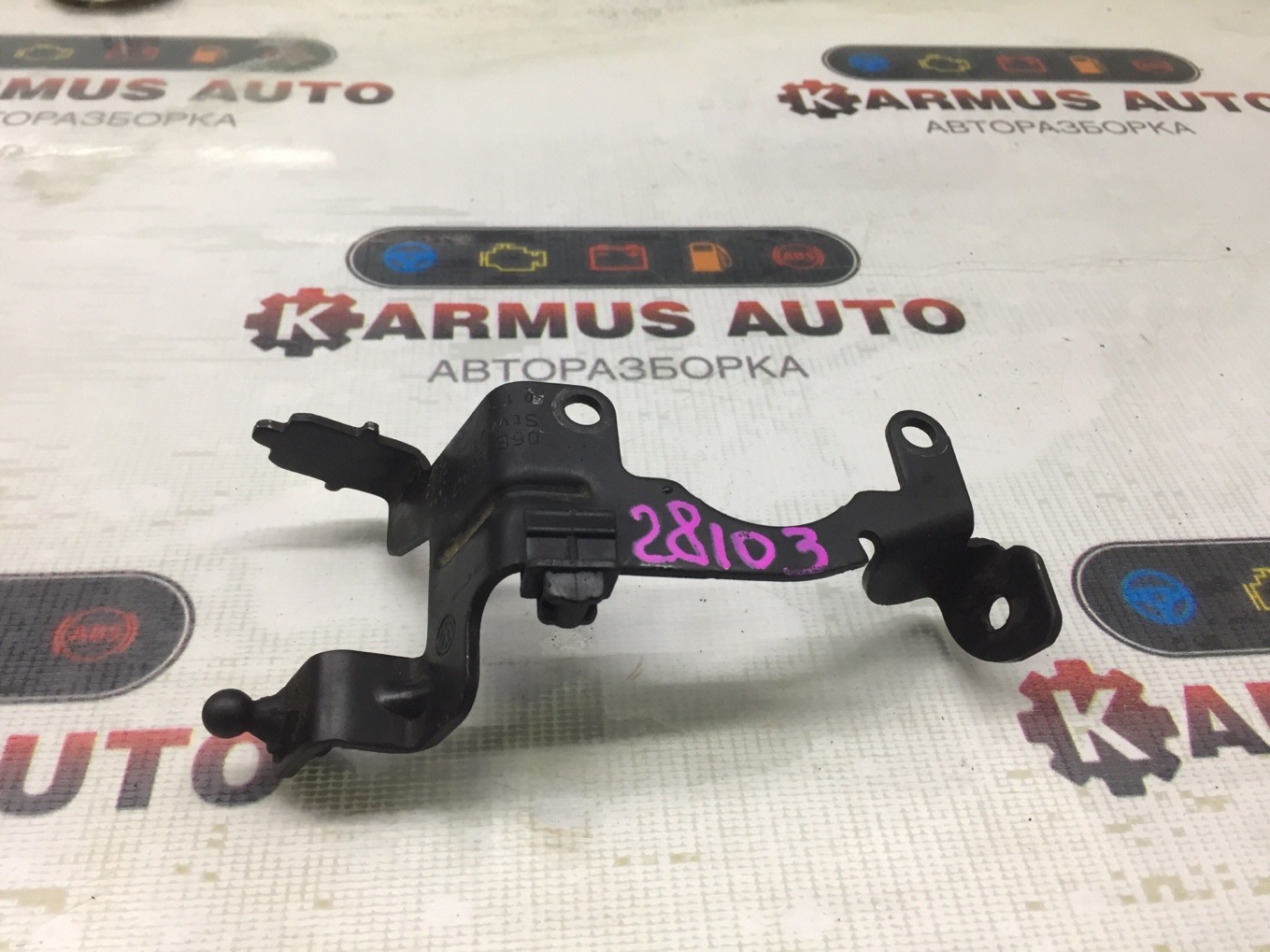Кронштейн Audi A6 4F2 ASB Кронштейн Audi A6 4F2 ASB