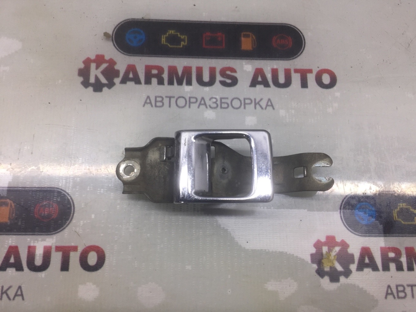Ручка двери внутренняя Toyota Mark Ii GX71 1GEU передняя правая Ручка двери внутренняя Toyota Mark Ii GX71 1GEU передняя правая