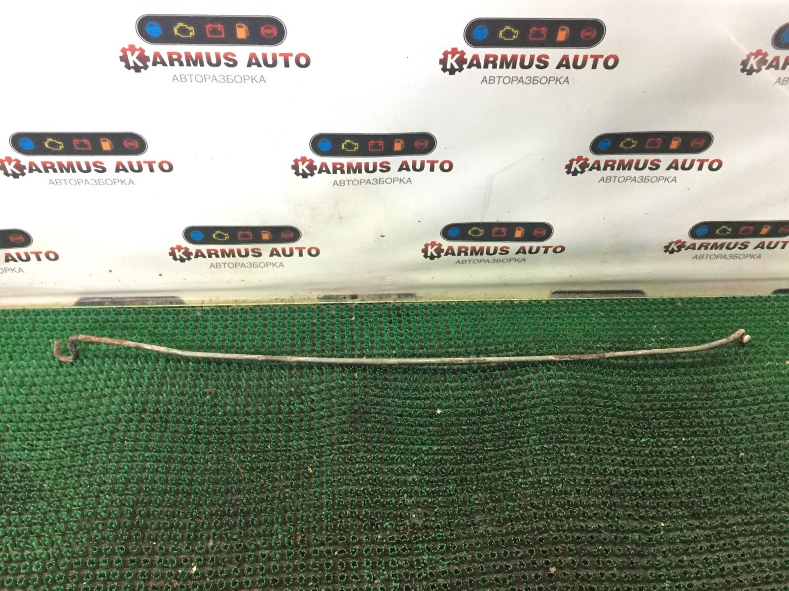 Держатель капота Isuzu Trooper UBS7VF LG6 контрактная