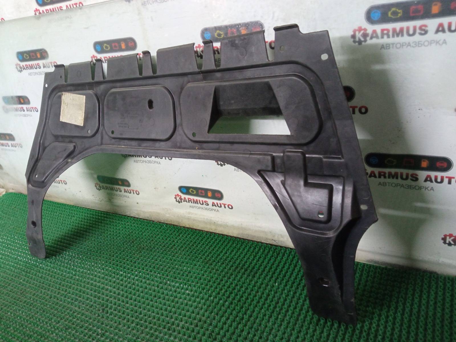 Защита двигателя Fabia 5J2 BBM Защита двигателя Fabia 5J2 BBM