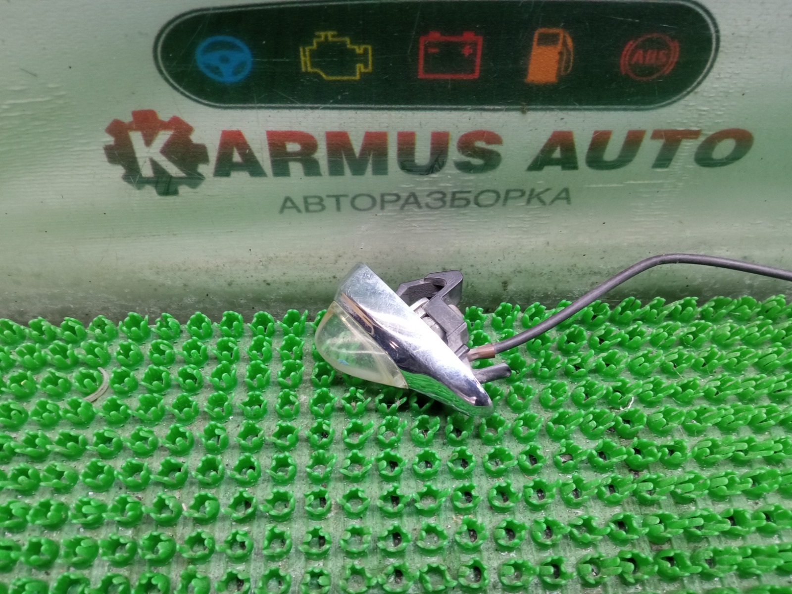 Габарит на крыло левый Mark II GX90 1GFE