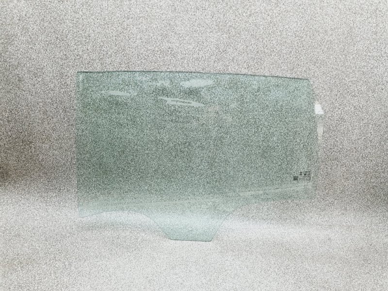 Стекло двери 555000106AA
