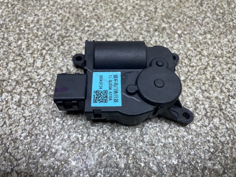 моторчик заслонки печки GL036AA110A