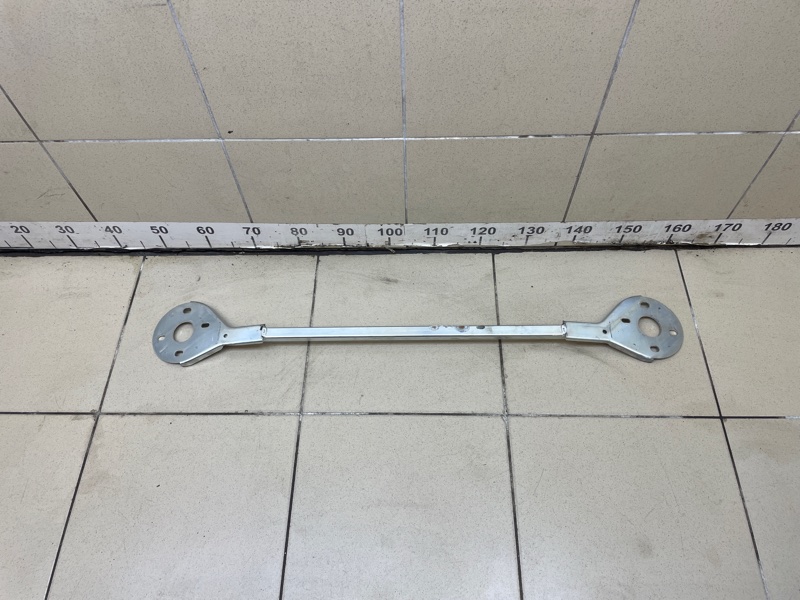 распорка стоек 8X2310600