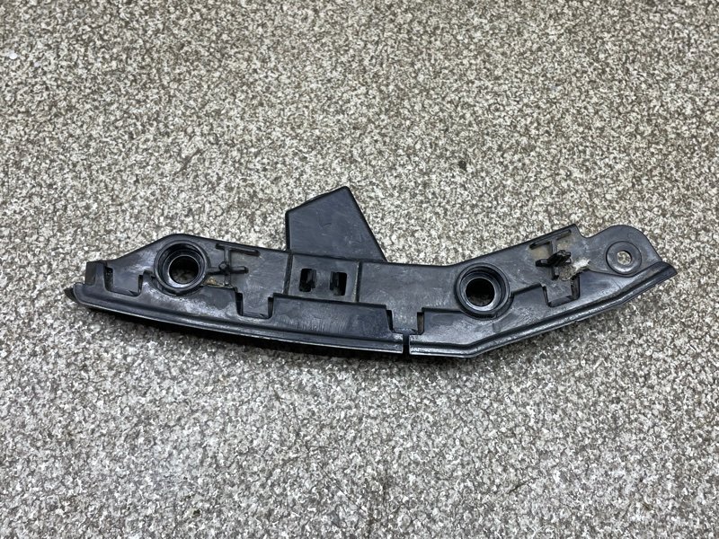 Кронштейн бампера 5CG807049