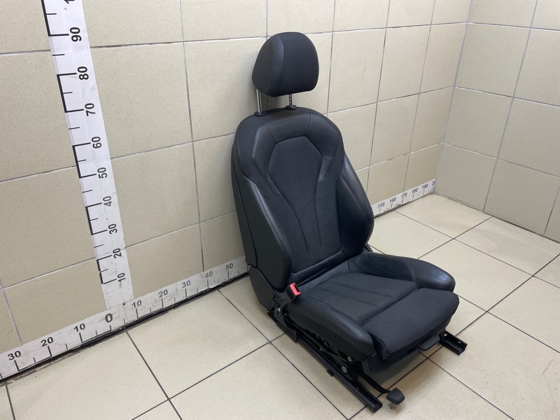 Сиденье 52107387697