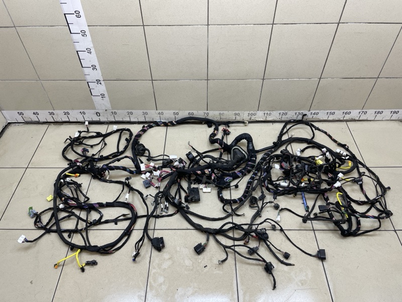 электропроводка подкапотная и салонная 806003946AA