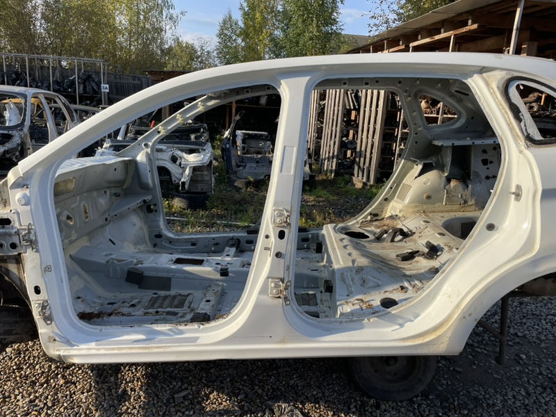 Порог со стойкой 764133613R
