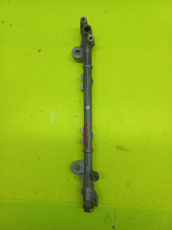 Топливная рейка RAV 4 1998 10 3Sge