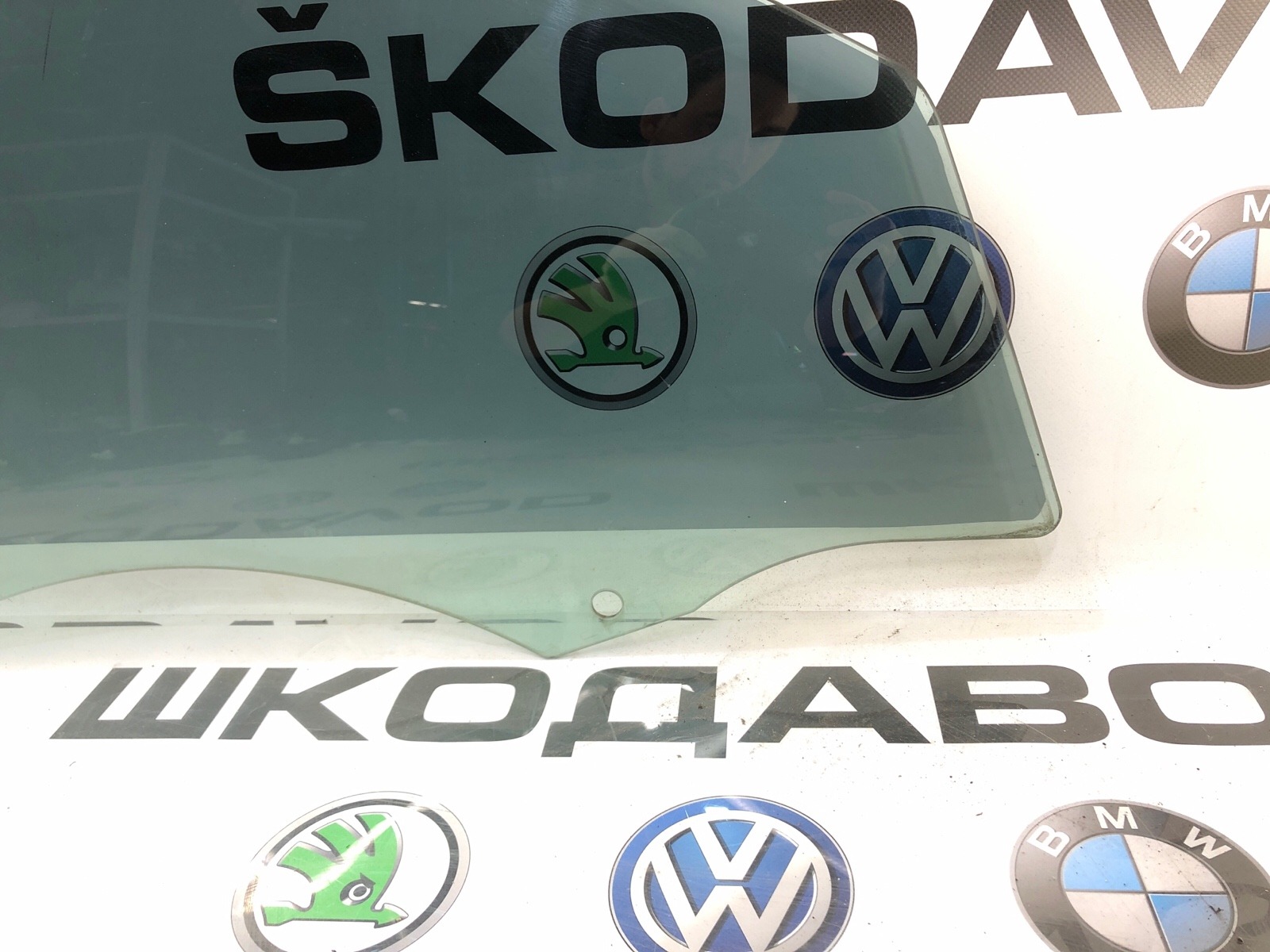 Стекло двери переднее правое Octavia RS 2014 A7 (5E)