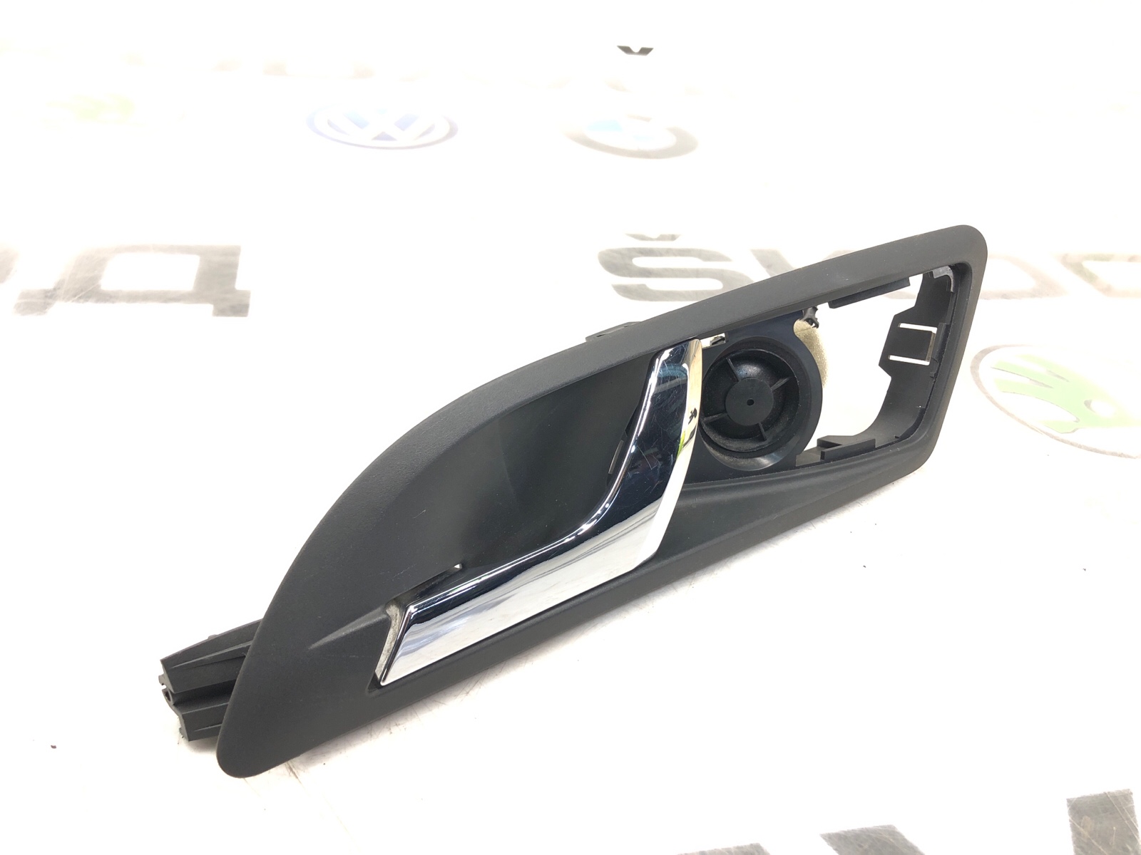 Ручка двери внутренняя передняя левая Yeti 2014 5L 2.0 CFJA