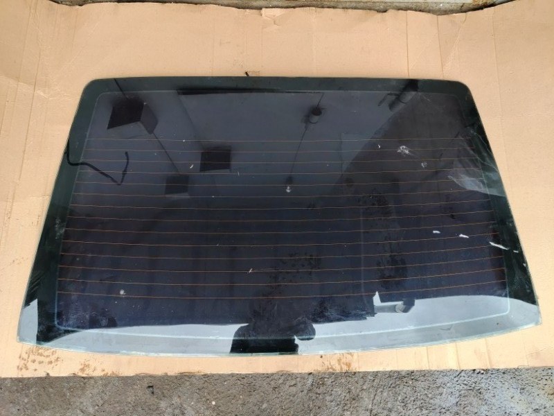 Запчасть стекло заднее Ford Focus 2004 1 CDDA 1.6 123 контрактная Стекло заднее Ford Focus 2004 1 CDDA 1.6 123 контрактная