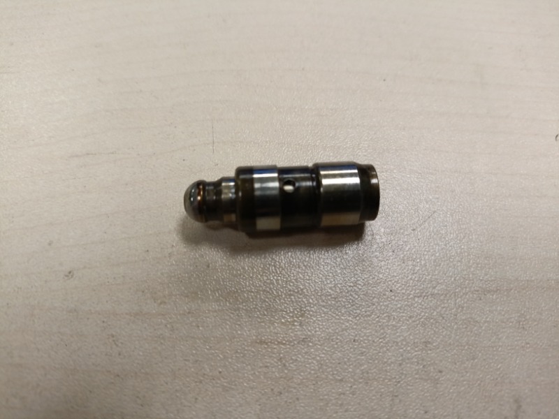 Толкатель клапана гидравлический (Гидрокомпенсатор) SKODA Fabia 2 поколение 2010 ХЭТЧБЕК CGGB 030109423 Б/У