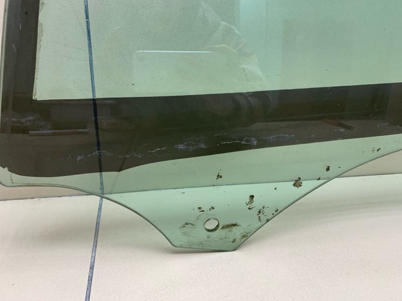 Стекло двери переднее левое FORD MONDEO 2.3L Duratec-HE (160PS) - MI4