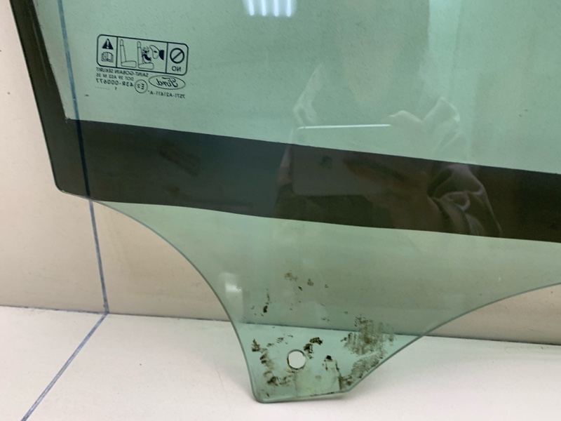 Стекло двери переднее левое MONDEO 2011 2.3L Duratec-HE (160PS) - MI4