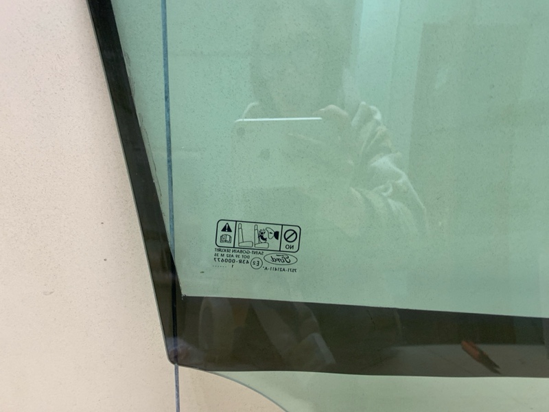 Стекло двери переднее левое MONDEO 2011 2.3L Duratec-HE (160PS) - MI4