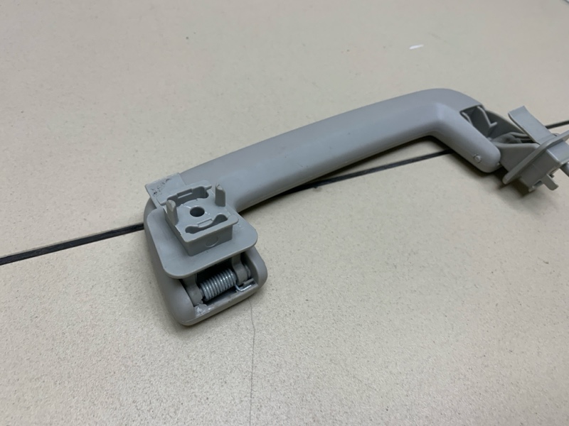 Ручка внутренняя потолочная передняя MONDEO 2011 2.3L Duratec-HE (160PS) - MI4 Ручка внутренняя потолочная передняя MONDEO 2011 2.3L Duratec-HE (160PS) - MI4