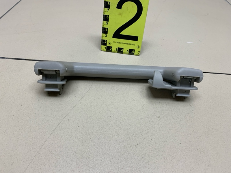 Ручка внутренняя потолочная задняя MONDEO 2011 2.3L Duratec-HE (160PS) - MI4 Ручка внутренняя потолочная задняя MONDEO 2011 2.3L Duratec-HE (160PS) - MI4