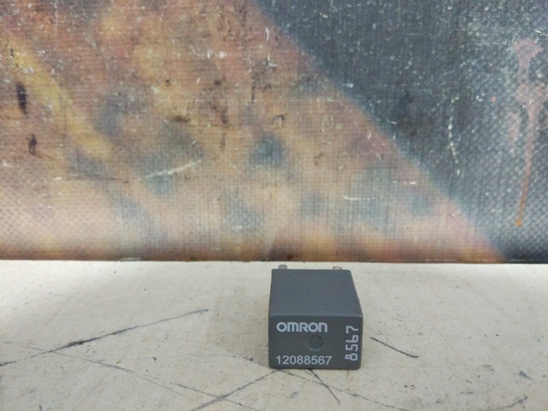 Реле Cadillac Escalade 2002 LQ9 12088567 контрактная