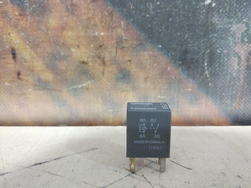 Реле Escalade 2002 LQ9