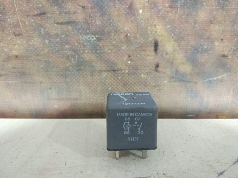 Реле Escalade 2002 LQ9