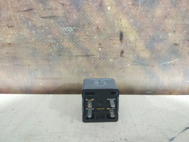 Реле Cadillac Escalade LQ9