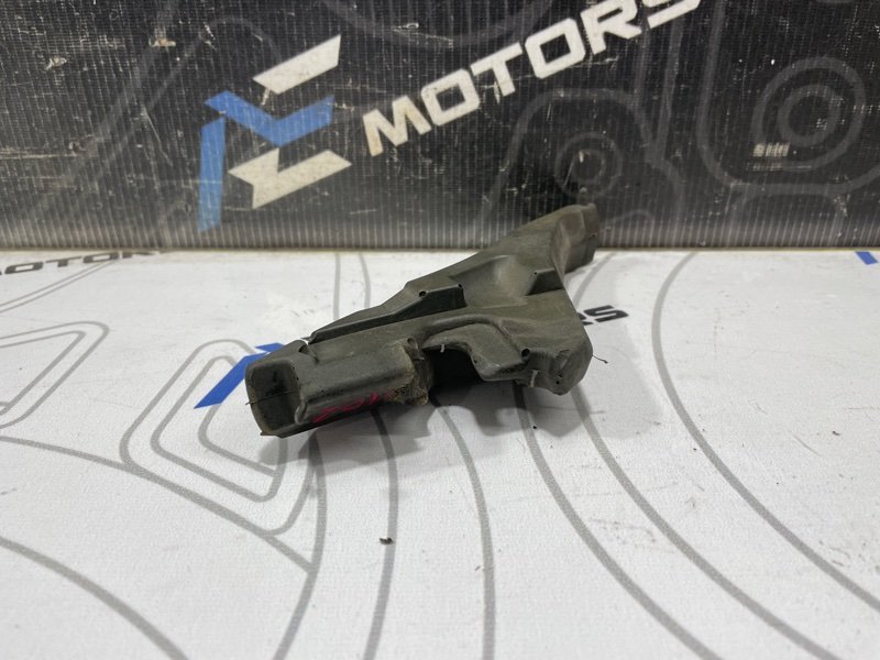 Уплотнитель крыла A4 Allroad 2012 B8 CDNC